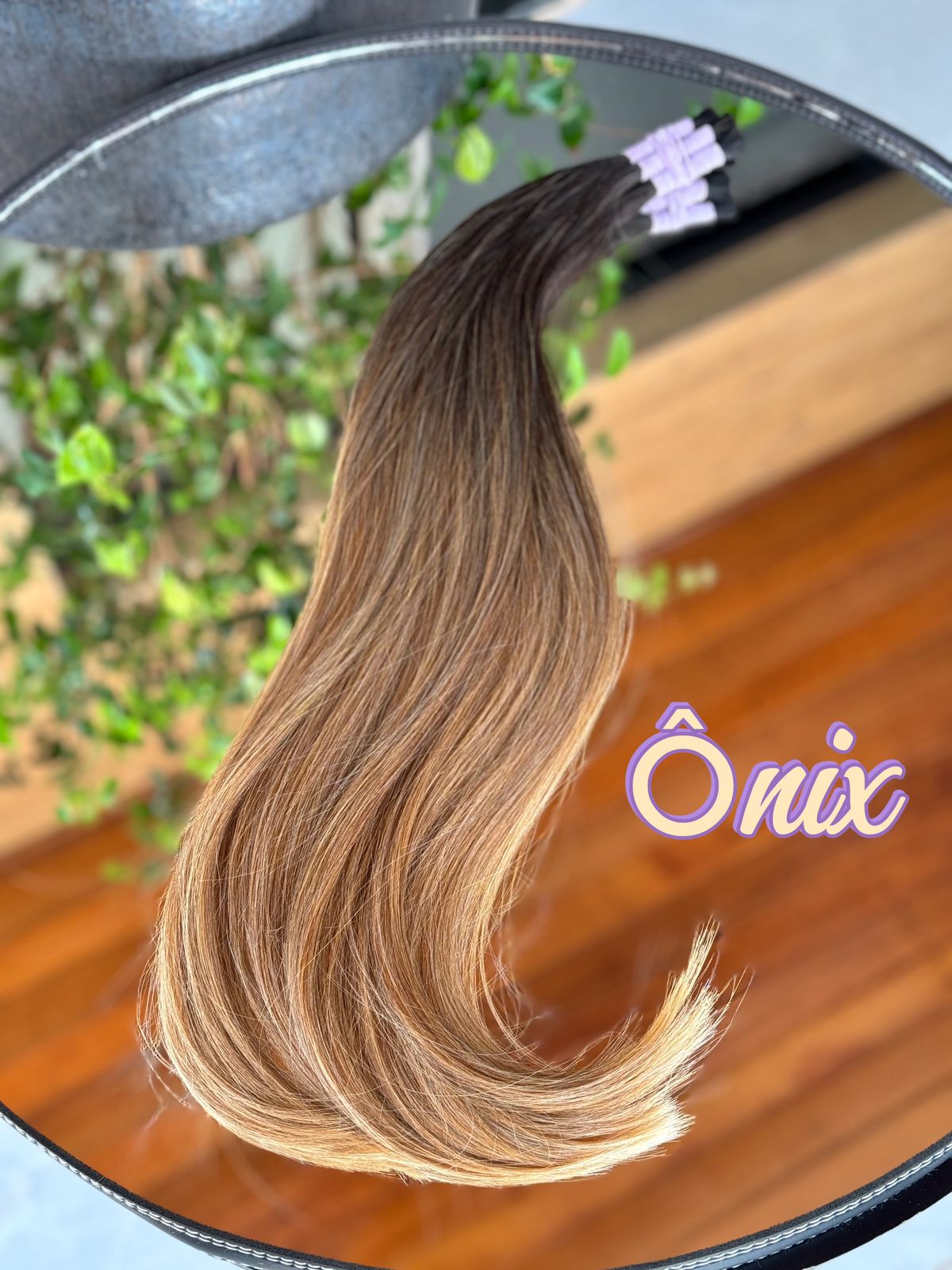 Cabelo Iluminado Ônix